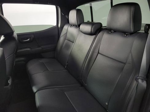 Used 2022 Toyota Tacoma TRD Off-Road w/ TRD Premium Off Road Package RWD image 15