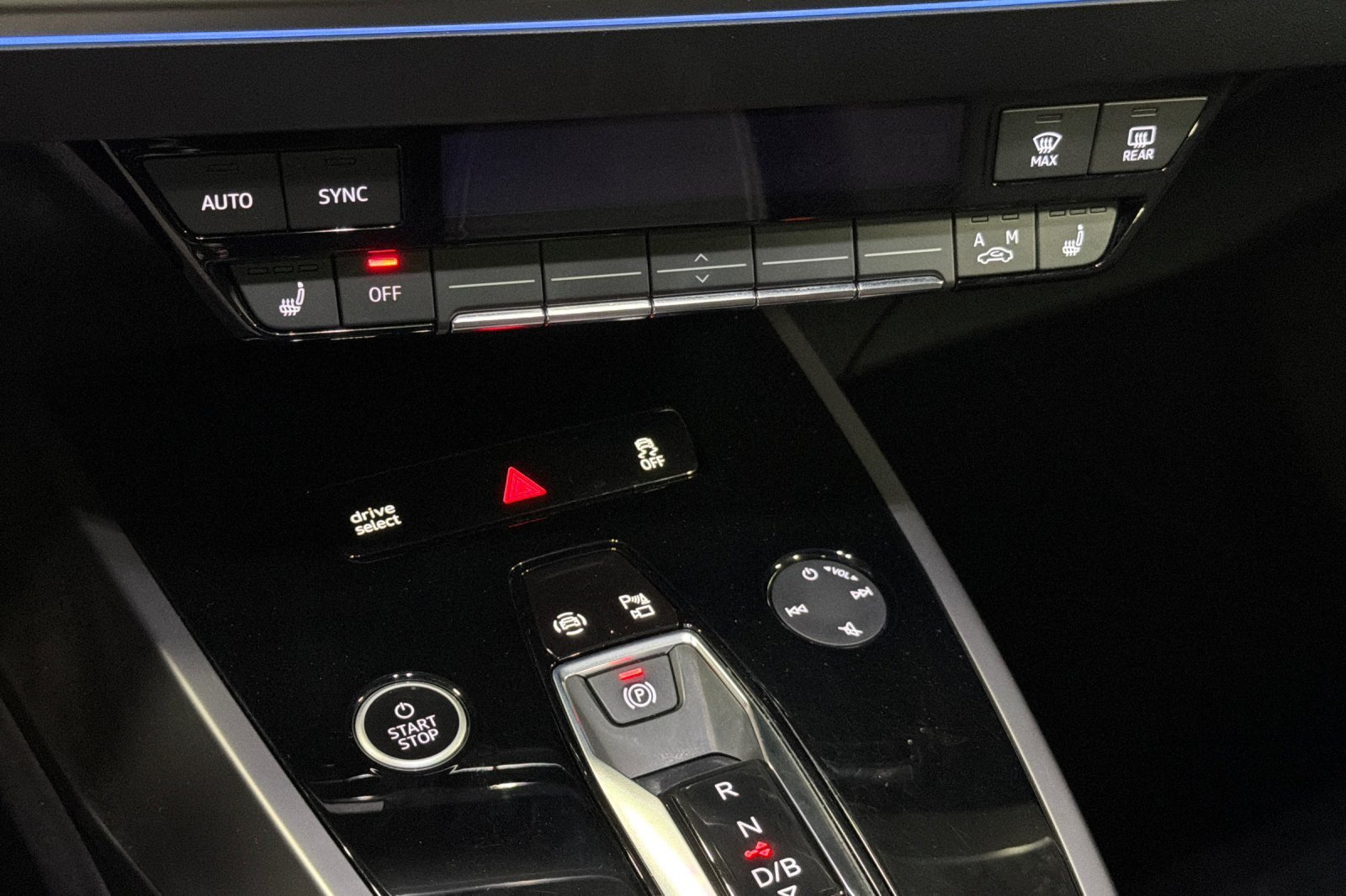 Certified 2023 Audi Q4 e-tron Premium Plus w/ Premium Plus AWD/4WD image 20