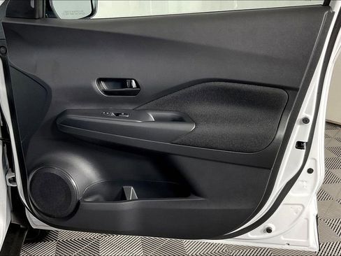 New 2025 Nissan Kicks Play S image 22