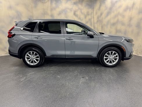 Used 2024 Honda CR-V EX image 9