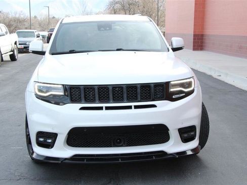 Used 2017 Jeep Grand Cherokee SRT image 5
