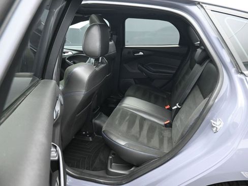 Used 2017 Ford Focus RS image 31