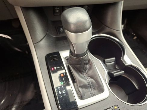 Certified 2018 Toyota Highlander Limited image 12