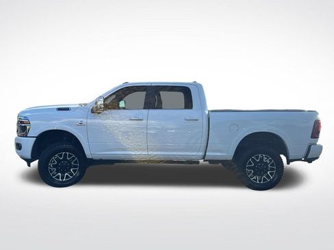 Used 2025 RAM 2500 Limited AWD/4WD image 4