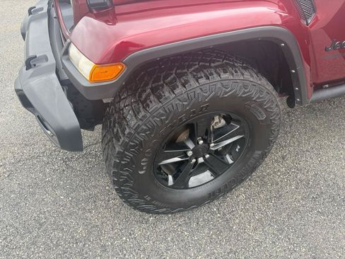 Used 2021 Jeep Wrangler Unlimited Sahara AWD/4WD image 57