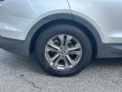 Used 2013 Hyundai Santa Fe Sport w/ Technology Pkg FWD image 19