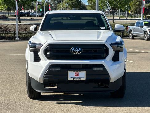 New 2026 Toyota Tacoma SR5 RWD image 8