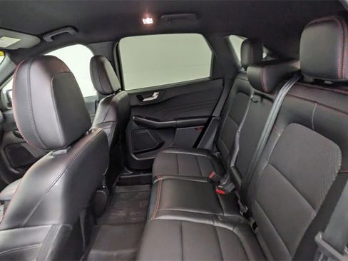 Certified 2023 Ford Escape ST-Line Elite image 34