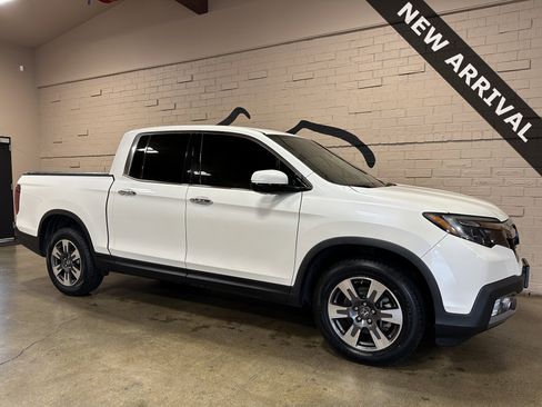 Used 2017 Honda Ridgeline RTL-E image 1