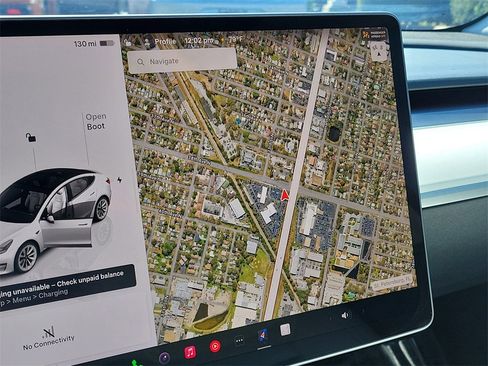 Used 2023 Tesla Model 3 Standard Range image 24