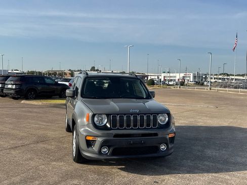 Used 2020 Jeep Renegade Latitude FWD image 4