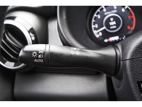 Used 2023 Nissan Kicks SV w/ Interior Electronics Package FWD image 17