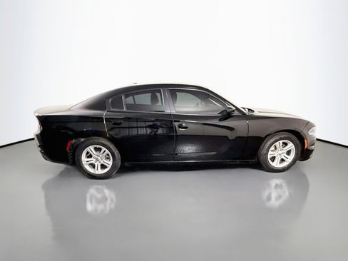 Used 2022 Dodge Charger SXT RWD image 11