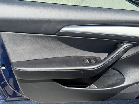 Used 2021 Tesla Model 3 Performance AWD/4WD image 9