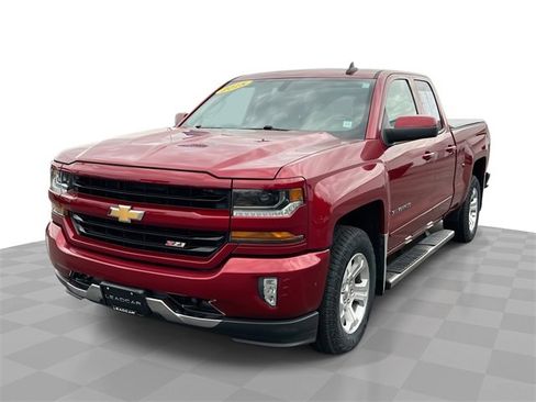 Used 2018 Chevrolet Silverado 1500 LT w/ LPO, Street Package image 1