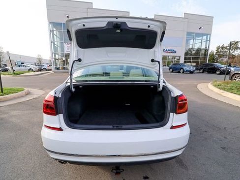 Used 2017 Volkswagen Passat 1.8T SE image 36