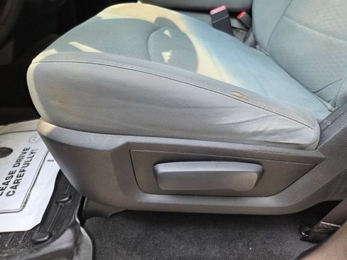 Used 2016 RAM 1500 Classic SLT AWD/4WD image 13