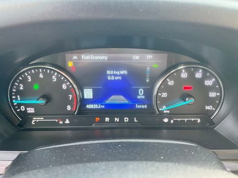 Used 2022 Ford Explorer Limited w/ Equipment Group 301A AWD/4WD image 32