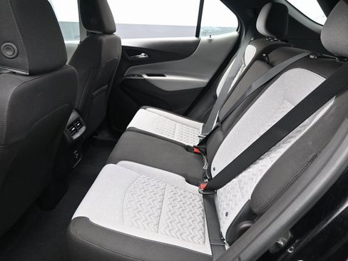 Used 2024 Chevrolet Equinox LS image 25