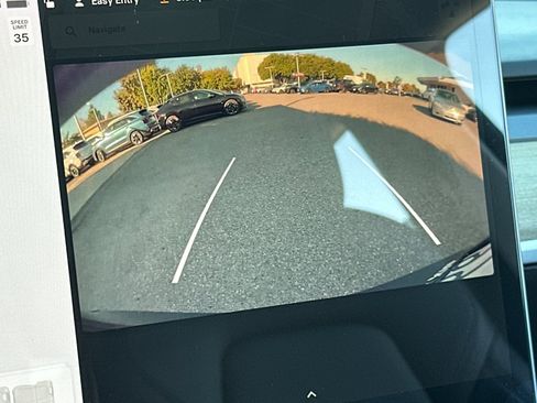 Used 2021 Tesla Model Y Long Range image 20