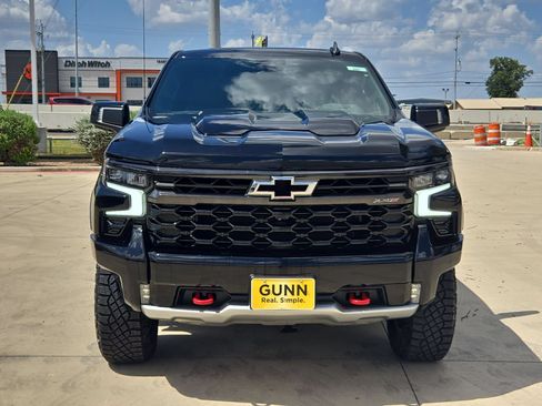 Certified 2023 Chevrolet Silverado 1500 ZR2 w/ Technology Package AWD/4WD image 8