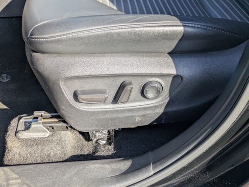 Used 2024 Toyota Highlander XSE image 22