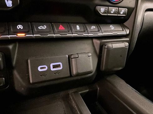 Used 2021 GMC Sierra 1500 AT4 w/ AT4 Premium Package AWD/4WD image 31