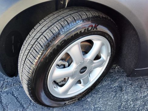 Used 2010 MINI Cooper Hardtop FWD image 19