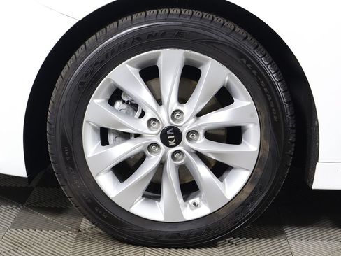 Used 2018 Kia Optima EX w/ Premium Package FWD image 22