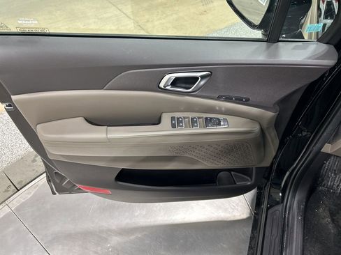 New 2026 Kia Carnival EX image 11