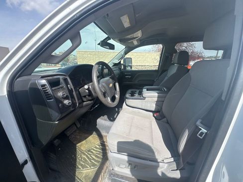 Used 2017 Chevrolet Silverado 2500 W/T w/ WT Fleet Convenience Package image 9