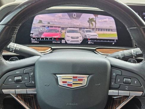 Used 2022 Cadillac Escalade ESV Luxury image 26