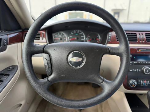 Used 2009 Chevrolet Impala LT image 17