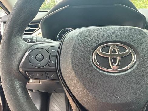 Used 2019 Toyota RAV4 XLE w/ Carpet Mat Package AWD/4WD image 38