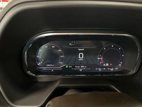 Used 2024 GMC Yukon XL SLT image 17