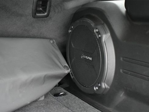 Certified 2024 Jeep Wrangler Sahara w/ Technology Group image 33