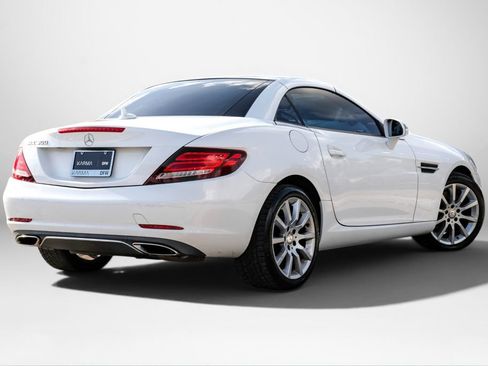 Used 2017 Mercedes-Benz SLC 300 image 5