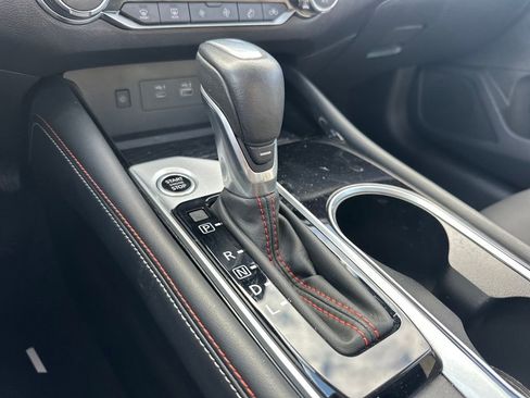 Used 2024 Nissan Altima 2.0 SR image 23