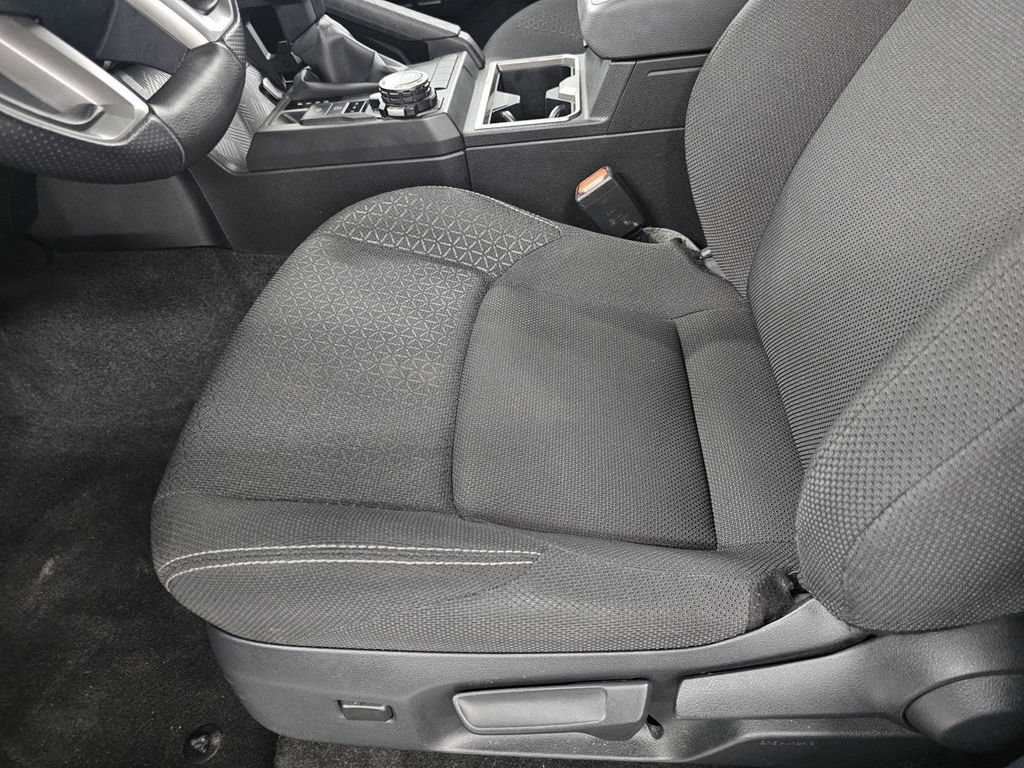 Used 2025 Toyota 4Runner SR5 AWD/4WD image 13