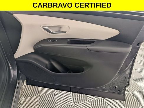 Used 2022 Hyundai Tucson SEL FWD image 32