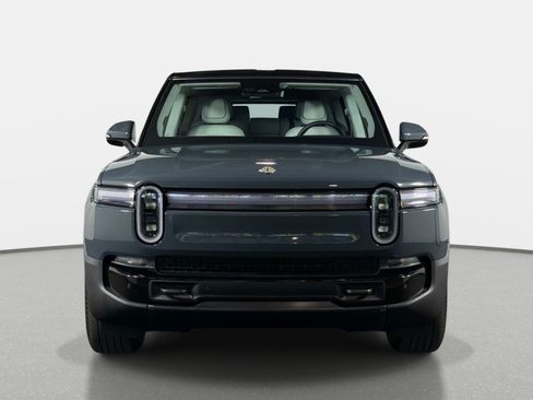 Used 2026 Rivian R1S Premium AWD/4WD image 8