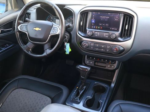 Used 2020 Chevrolet Colorado Z71 RWD image 12