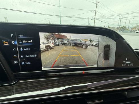 Used 2021 Cadillac Escalade Premium Luxury image 37