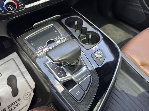 Used 2018 Audi Q7 3.0T Prestige AWD/4WD image 35