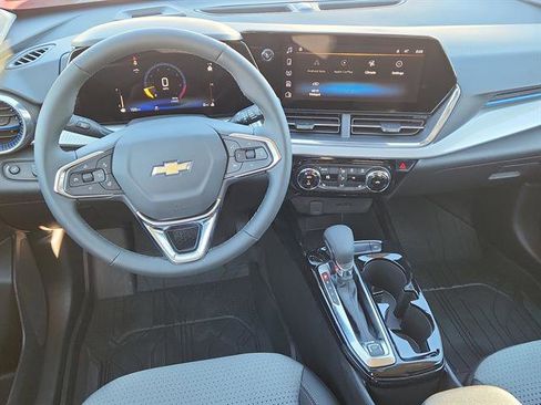 New 2026 Chevrolet Trax LT w/ Driver Confidence Package image 10