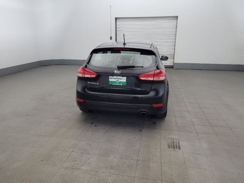 Used 2016 Kia Forte LX FWD image 7