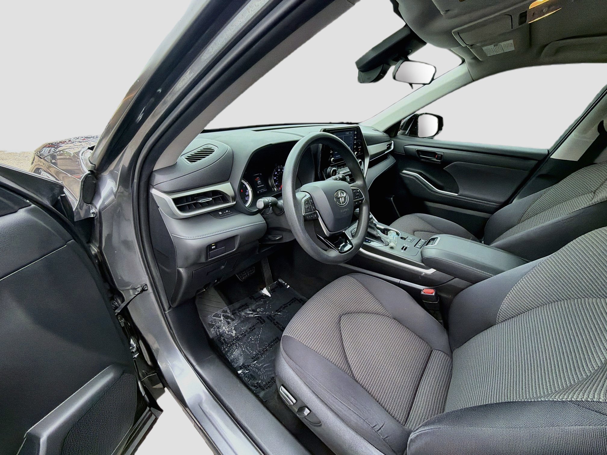 Used 2020 Toyota Highlander L FWD image 9