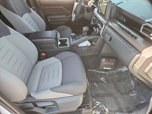 Certified 2025 Toyota Tacoma TRD Sport AWD/4WD image 26
