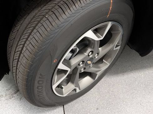 New 2026 Chevrolet Trax LT w/ Driver Confidence Package FWD image 9