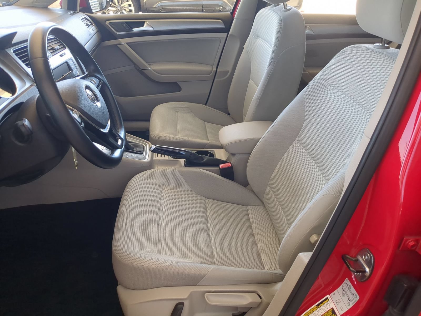Used 2017 Volkswagen Golf S FWD image 22